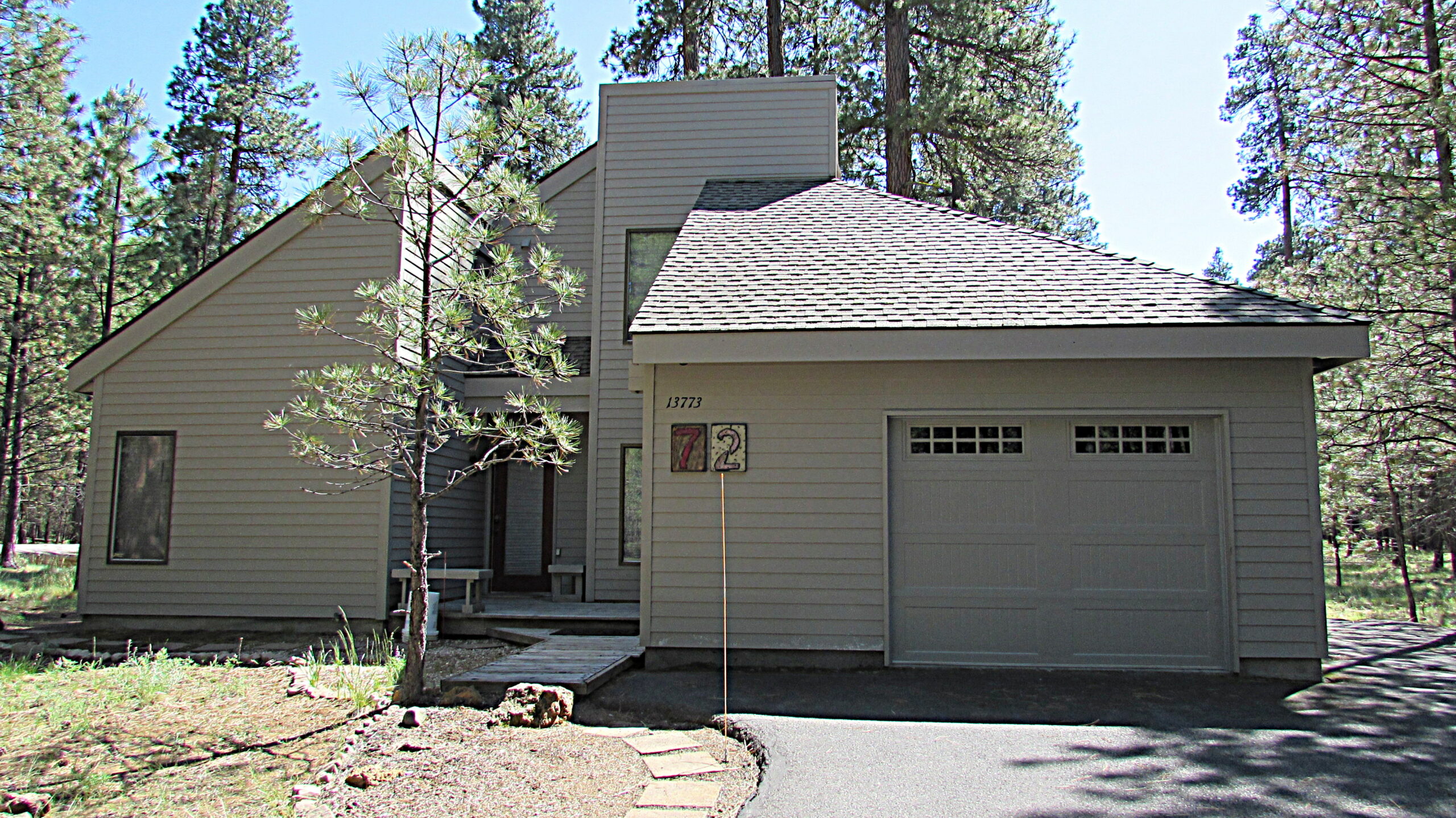 SM72 Exterior